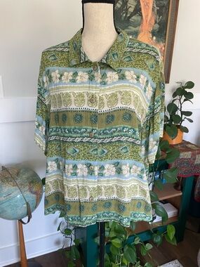Studio Ease Green Blue Hawaiian Rayon Button Down XL Floral Vintage 90s